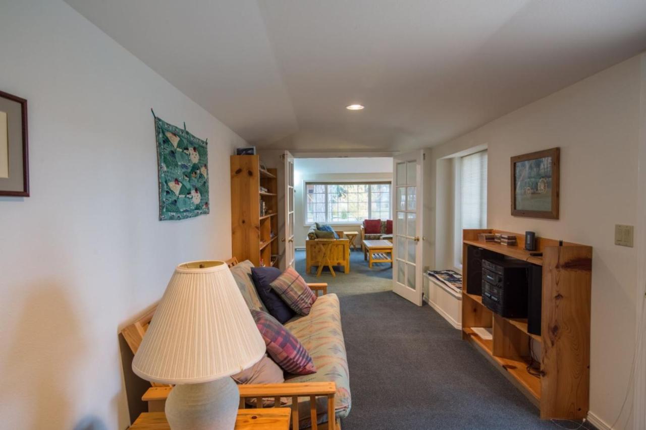 Pine Street Cottage Sisters Bagian luar foto